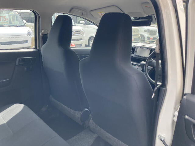 今の軽自動車は、とても広いです！当店では、セダン・ワゴン・スライドなど、様々なタイプの軽自動車を取り扱っております！