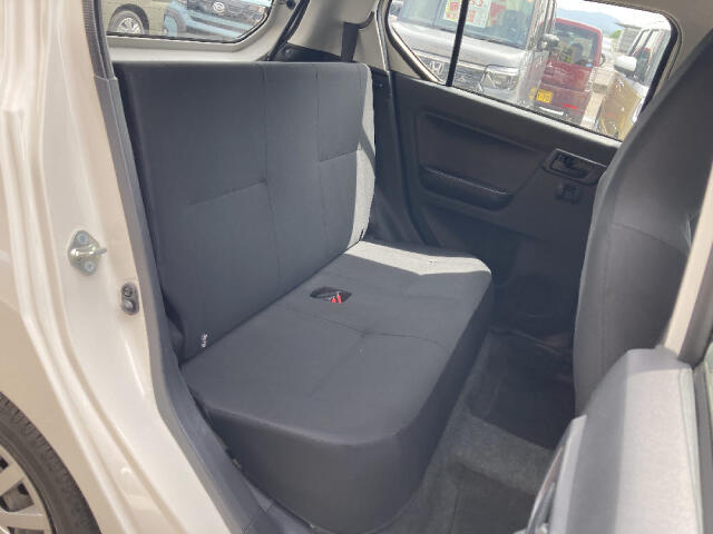 軽自動車は、小回りも楽々です！とても運転しやすいお車ですよ！