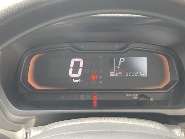 中古車は全て早いもの勝ち！気になるお車がございましたらすぐにお問合せ下さい！