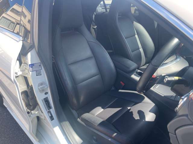 広々とした運転席です