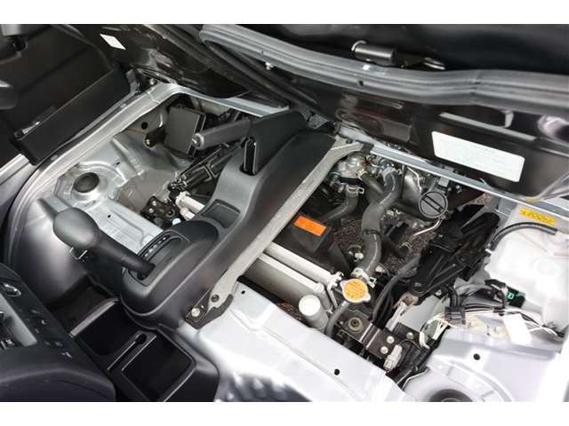 きれいに仕上げたエンジンルーム♪