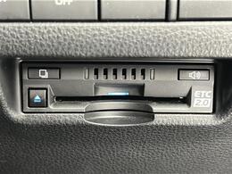 【ETC】有料道路を利用する際に料金所で停止することなく通過できる、ETC車載器（ノンストップ自動料金収受システム機器）が装備されています。セットアップを行うことで利用可能になります。