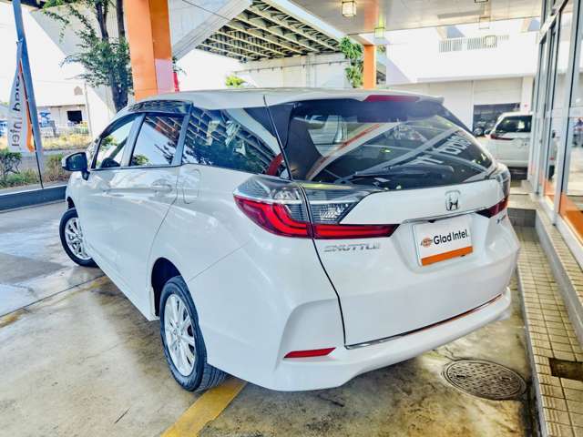 車両のコンディションは良好です！中古車レベルの小キズなどは多少御座いますが、全体的にとても綺麗です。光沢のあるボディを、是非一度ご覧下さい！！気になる箇所の画像をお送りする事も出来きます！