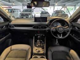 アイポイントが高く見晴らしの良い運転席です！