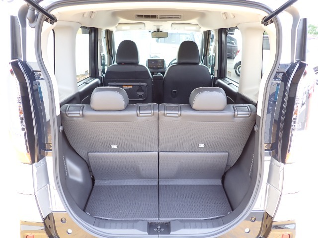 ◆定員乗車時のカーゴルームです。普段のお買い物の荷物やたくさんの収納が可能です。