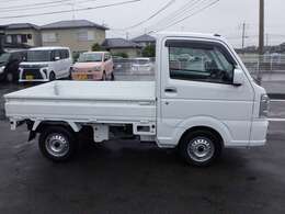 2023年10月から中古車の支払総額表示が義務化されました。県外登録追加費用をのぞいて支払総額表示＝ご購入可能総額です。もちろんオプション設定の有無はご自由です。義務化前から弊社は20年以上この体制です。