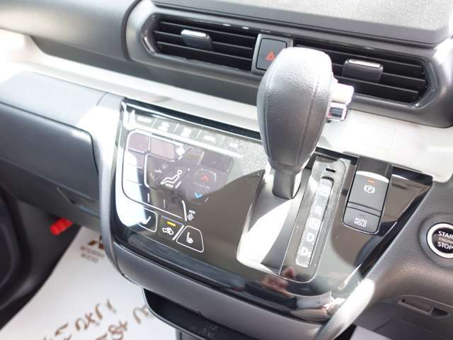 滑らかな走るのCVT！タッチパネルオートエアコン