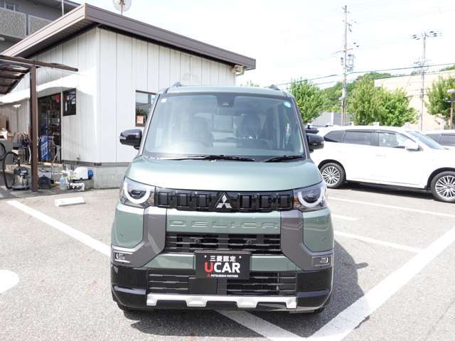 LEDヘッドライトとフォグランプが暗い道でも明るく照らしてくれます！安心してドライブが出来ます！