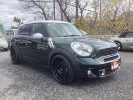 ボディに大きく目立つダメージはございません。