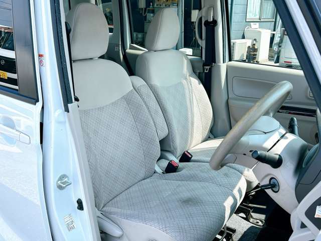 当店では軽自動車から普通車まで幅広くオールメーカーの車種・色・グレードを豊富に揃えております。