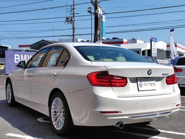 厳選されたBMW中古車が60台ほど展示されております。営業時間は10：00から18：00で年中無休（GW・お盆・年末年始を除く）で営業しております。