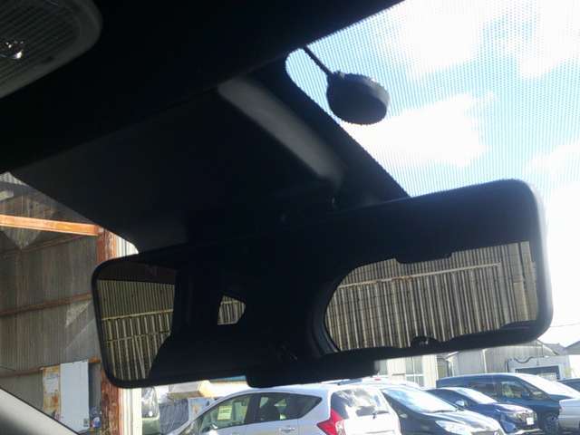 【キーパーコーティング】カーコーティングは「どうせ効かないから、どれでも同じだろう。」が常識でした。そんなあきらめの中で、キーパーコーティングは、本当に効果が目に見えてあります