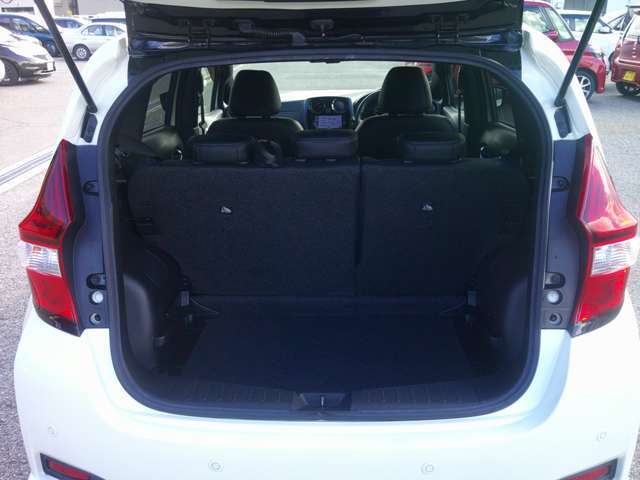 【据置払クレジット】据置額(最終回お支払い金額)の支払い方法据置額のお支払い方法は、「一括払い・再クレジット・売却でお支払い」の3つからお選びいただけます。