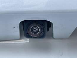 ◆【バックカメラ】便利なバックカメラで安全確認もできます。駐車が苦手な方に是非ともオススメをしたい装備です。