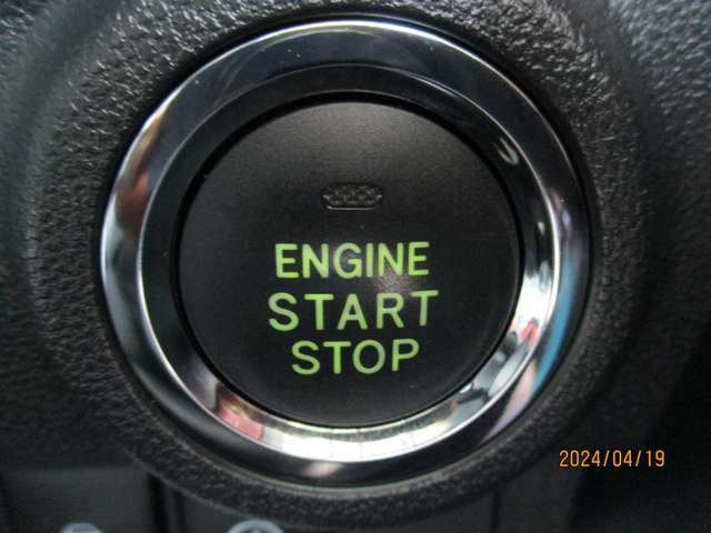 プッシュエンジンスターター。スマートにエンジンを始動！！ブレーキを踏みながらボタンを押すだけ！とても簡単です♪