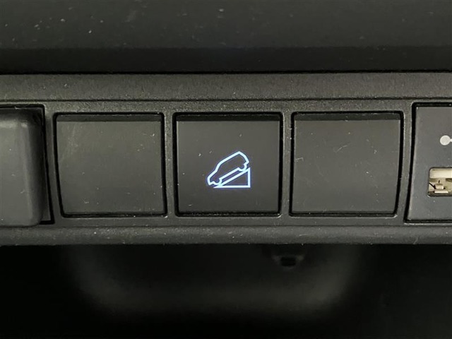 DACとは「ダウンヒルアシストコントロールシステム」の略で、急な下り坂を一定の速度で走行できる、ブレーキのアシストシステムです。