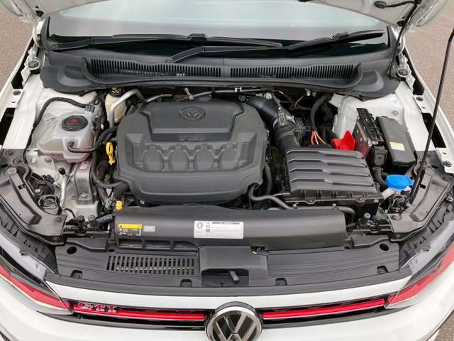 直列4気筒DOHC16バルブICターボが奏でるパワフルな走りは必見です。