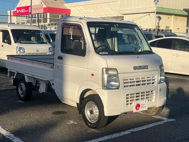 【厳選仕入れ】仕入れ担当が現車確認をして仕入れた物件を4店舗で展示中！厳選したお車を、実際に見比べながらお選びいただけます！在庫数も地域最大級！専門館ならではの魅力をご堪能下さい！