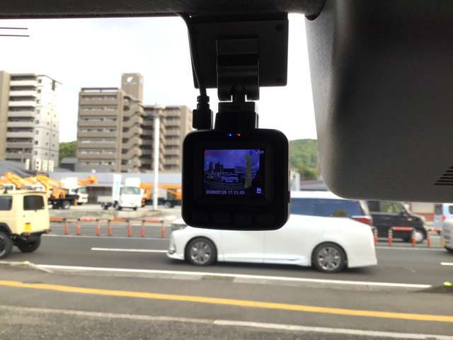 車検・点検・修理・板金・保険・ボディコーティング等、お車の事で何かございましたら、お気軽にご相談くださいませ！　フリーダイヤル　0120-852-167　《カーセブン高須店》までお電話を！