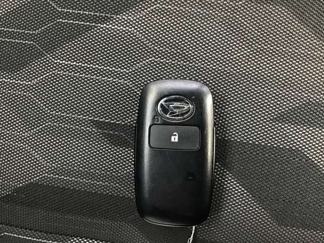 ご覧いただきましてありがとうございます。県外登録納車も承っております！お気軽にお問い合わせください。フリーダイヤル　0120-852-167　《カーセブン高須店》までお電話を！