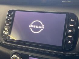 【大画面ナビ】人気の大型9インチナビを装備。存在感のある大画面はインパクト大！ナビ利用時のマップ表示は見やすく、テレビやDVDは臨場感がアップ！いつものドライブがグッと楽しくなります♪