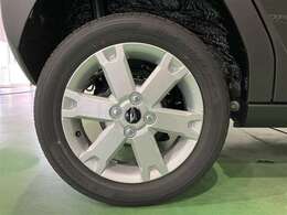 純正アルミホイール付で足元バッチリ