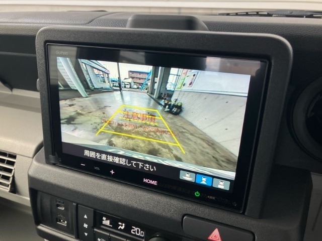 当店は仕上げ業者と提携して、車両の仕上げを行っております。磨き、ルームクリーニング、ヘッドライト磨き、を一貫して行っております。