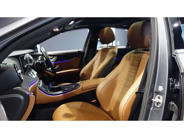 自動車保険に関しても、メルセデス・ベンツ専用のプログラムをご用意しております。飛び石や落下物などでのフロントガラスの修理が必要となった場合、最大で9万円分の補償を致します。