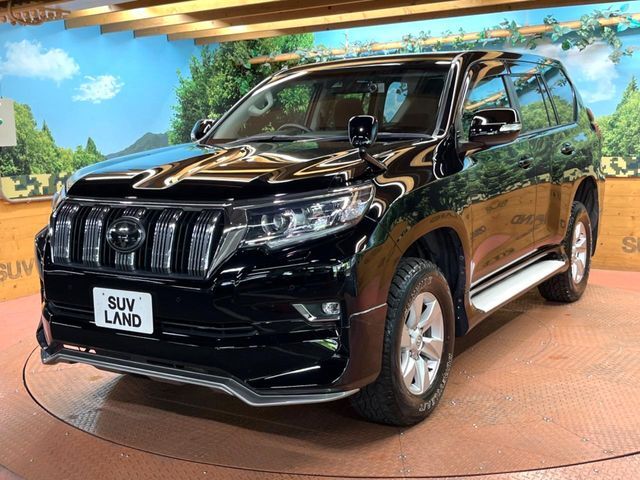 大好評のボディコーティング「弾スプラッシュコート」もご納車までに施工可能。通常のガラスコートと異なる、耐久年数6年の無機質ガラスコーティングが、ボディをキレイな状態に保ってくれます。