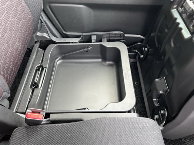 店舗にて現車の確認もいただけますので、お電話で在庫のご確認の上是非ご来店くださいませ！！！
