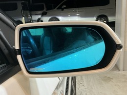 弊社では、お客様の安心・快適なカーライフの為に、ご契約前に現車を確認して頂いております。