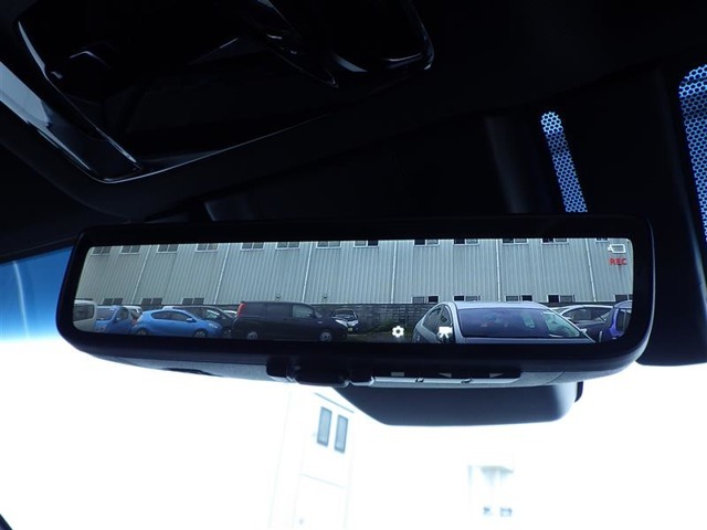 トヨタ認定中古車保証付！（1年間、距離無制限　HV車はHV保証付）　別途延長保証もご用意しております♪　ぜひ現車を確認にご来店ください