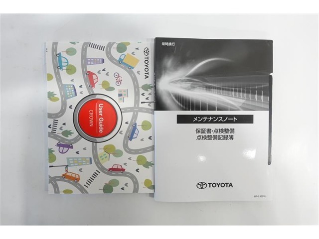 取扱説明書、メンテナンスノートがついております。