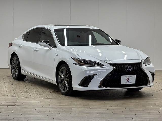 お車ご成約時の付帯率は驚きの90％OVER。GOOD　SPEED自慢のスーパーガラスコーティング。見違えるほどの輝きを放ち、納車後のメンテナンスも楽々。是非一度お試し下さい。