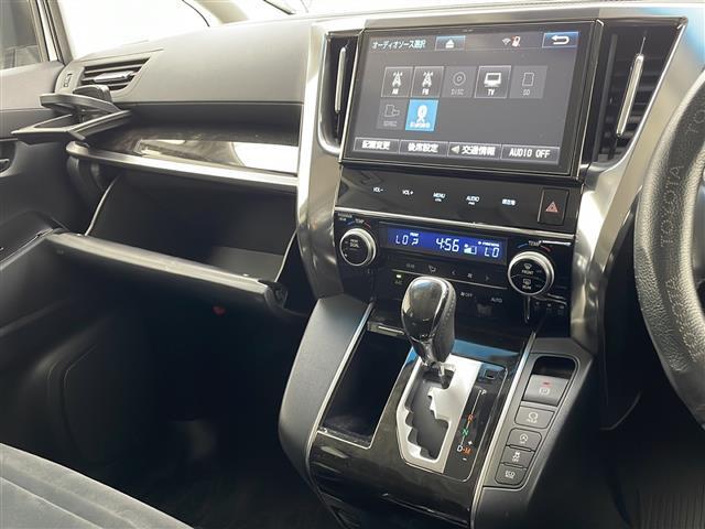 【シフトレバー】シフトも操作しやすく快適なドライブを楽しんでいただけます！