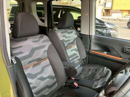 カロッツェリアナビ　バックモニター　Bluetooth フルセグTV CDDVD ステアリングリモコン　ターボ車！　スマートキー　フルオートエアコン　スマートアシスト