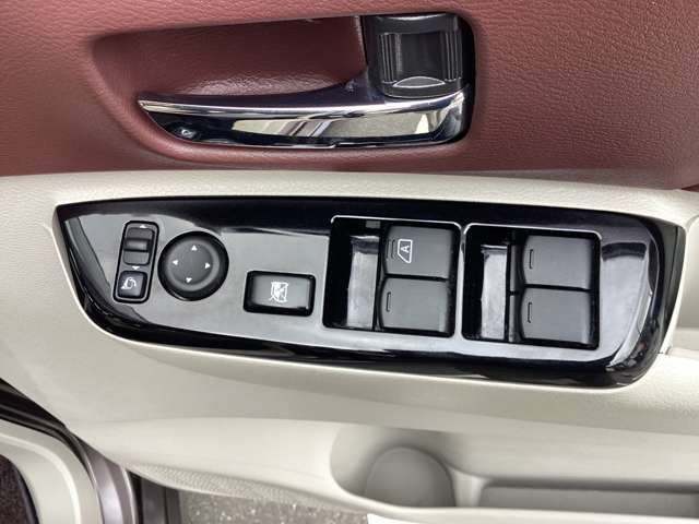 お問い合わせは0436-42-1160まで、お気軽にどうぞ♪千葉日産は水曜日が定休日となりますが、10時から18時まで営業しております。火曜日も連休の場合もございますので、ご留意くださいませ。
