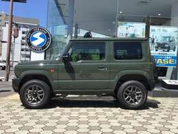 ジムニーらしさがフィールドで、都市で、ゆるぎない個性を放ちます。