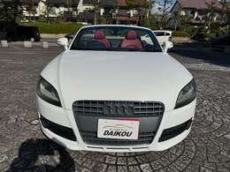 外観は目立った傷も無く塗装状態も大変綺麗な状態です。