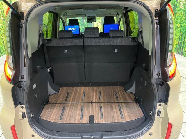 普段のお買い物や通勤、送迎等に十分な荷室スペースを確保しております。セカンドシートを倒すと、大きな荷物の積載も可能です♪