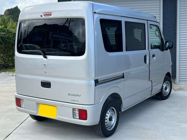 オートローン各社の取扱いがございますので、その場で審査させて頂く事も可能です♪