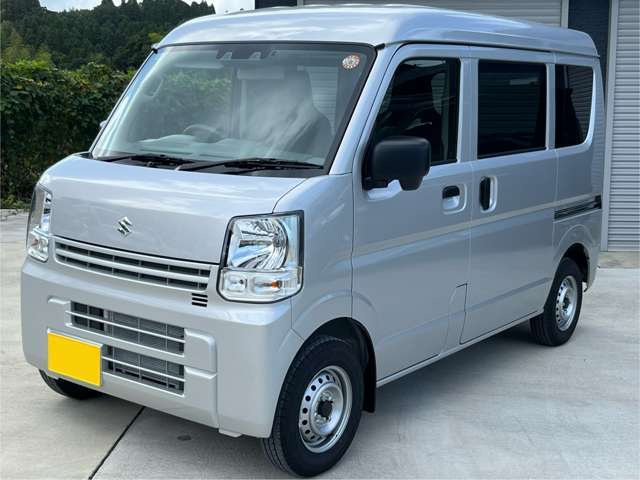 弊社【カーロケーション】は国から認められている認証工場です。納車前にしっかりと整備をしてご納車させて頂きます。