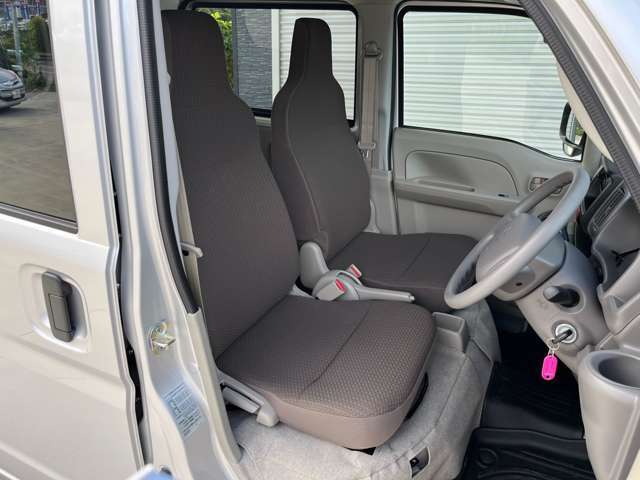車内もきれいな状態を保っております。