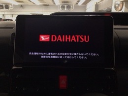 【オーディオ機能】ナビに一体のオーディオは、フルセグTVの他にDVD/CDプレーヤーを装備♪もちろんFM/AMラジオもお聞きいただけますよ♪