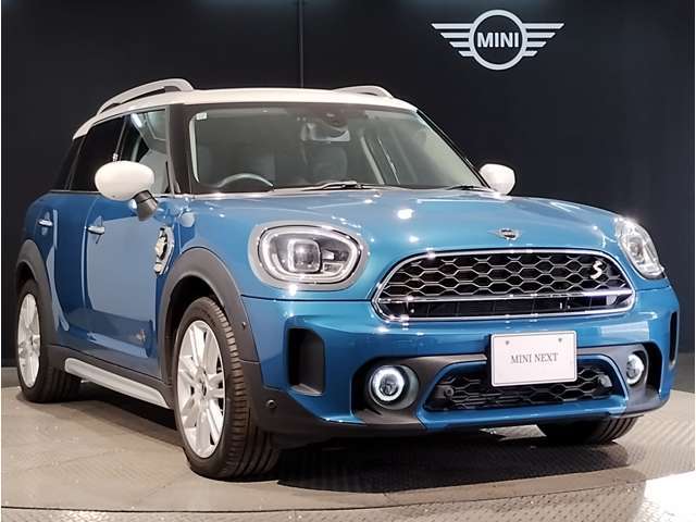 【PDCセンサー】リア・フロント・サイドに障害物を検知し、ドライバーに知らせてくれるセンサーが装備されております！！