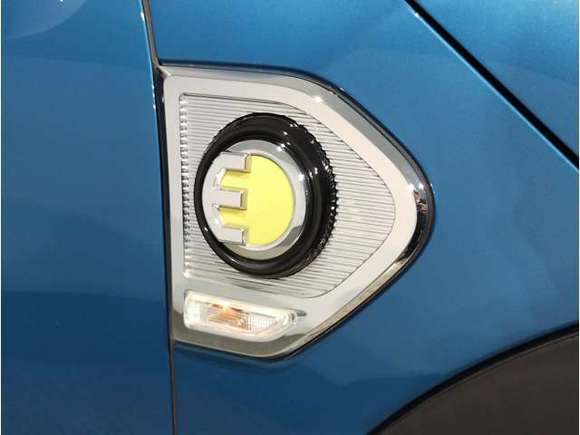 【オートライト】ヘッドライトのオンオフを自動で切り替えてくれる便利な機能です。トンネルを走行する際も自動で転倒致しますので、ライトの操作をしていただく必要は御座いません☆