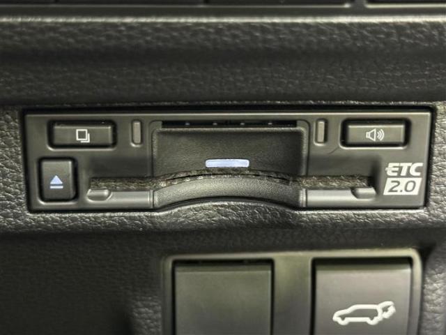 お車に合わせて無料保証以外にも、保証範囲、期間、距離を拡充させた有料保証もご用意しております！中古車の購入が初めてで不安・・・というお客様もご安心ください！