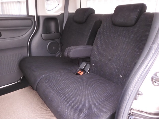 ◆室内は、シートクリーニングや各部の徹底した清掃を実施し、消臭・除菌処理を行っています。しかも、全ての差上で天然成分の薬剤にこだわり安心・安全へも配慮しています。