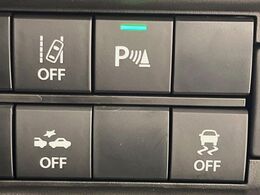 【コーナーセンサー】バンパーに付いたセンサーが障害物を検知！一定の距離に近づくとアラートで教えてくれます♪狭い駐車スペースや車庫入れ時も安心ですね☆