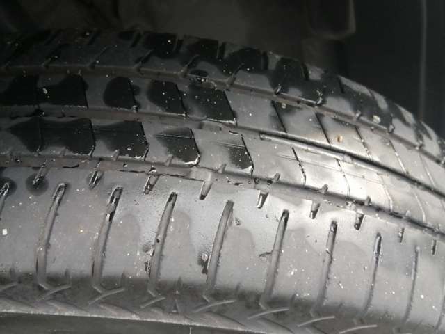 ☆チャンスの魅力9☆　なんと！！カーライフサポート保証にご加入頂くと、エンジンオイル交換10回分の無料チケット付いてます！！お客様から大変好評頂いています！！※オイルエレメントは別途有料